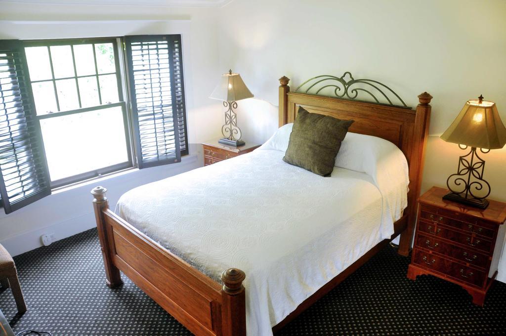 Om Sanctuary Holistic Retreat Hotel Asheville Kültér fotó