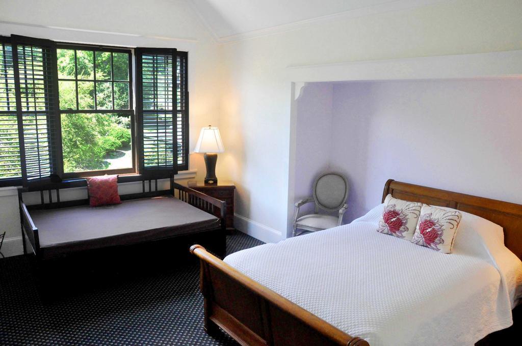 Om Sanctuary Holistic Retreat Hotel Asheville Kültér fotó