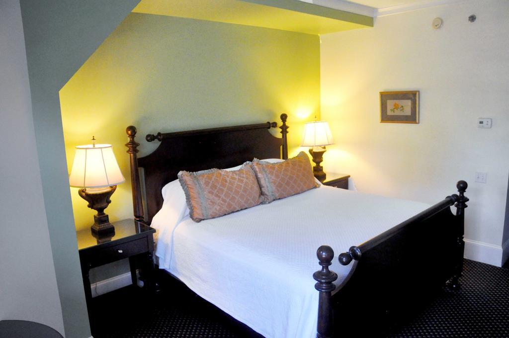 Om Sanctuary Holistic Retreat Hotel Asheville Kültér fotó