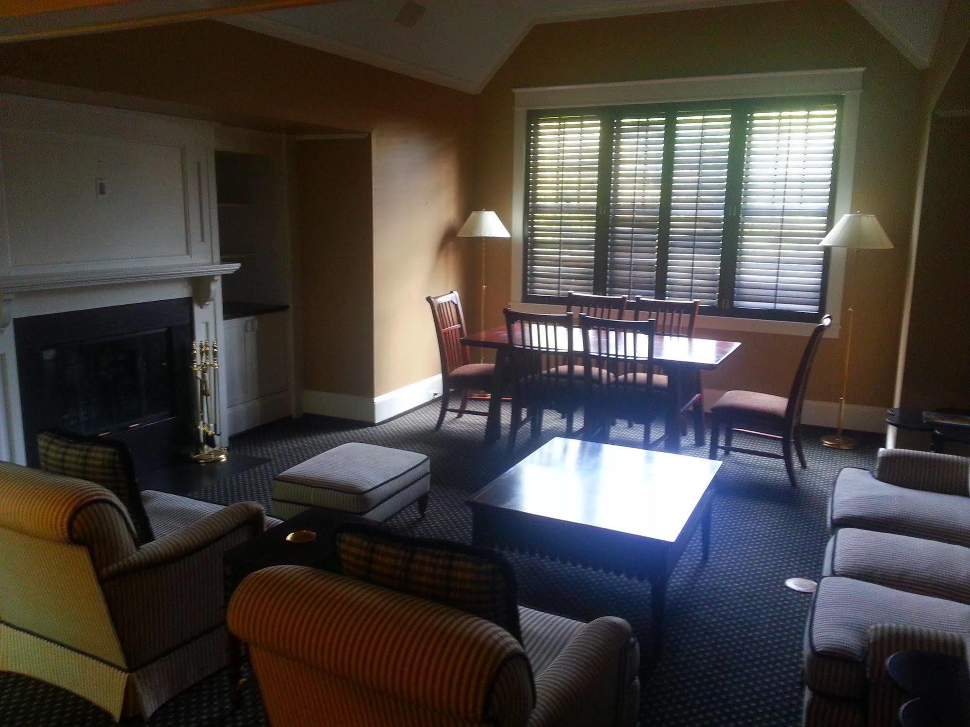 Om Sanctuary Holistic Retreat Hotel Asheville Kültér fotó