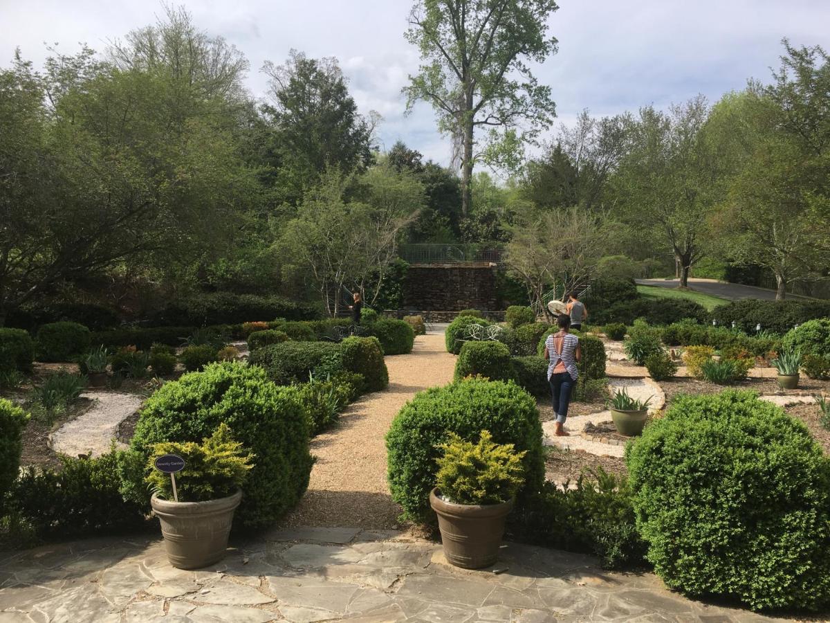 Om Sanctuary Holistic Retreat Hotel Asheville Kültér fotó